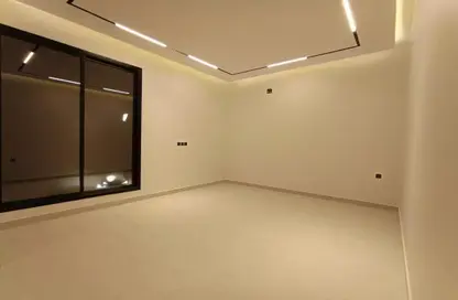 طابق كامل - 5 غرف نوم للبيع في القادسية - الرياض - الرياض