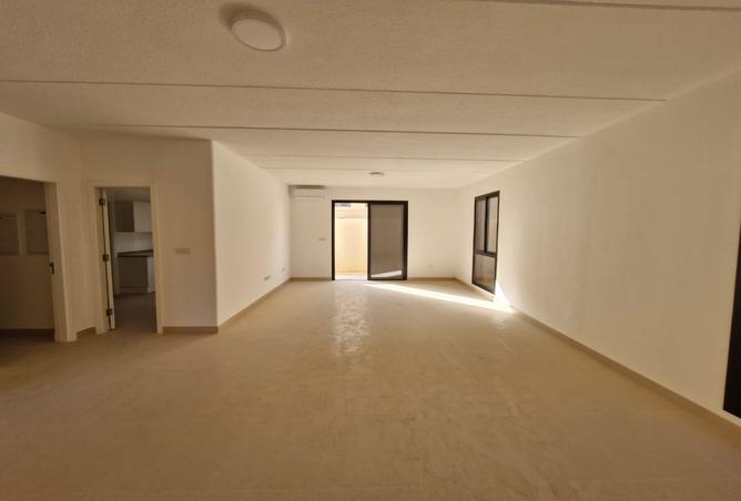 256371 - Property Image 2