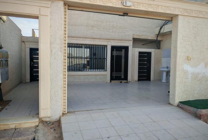 258263 - Property Image 2