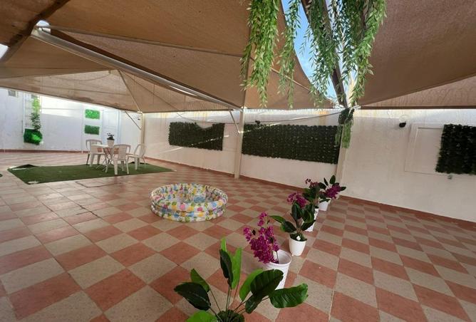 255692 - Property Image 2