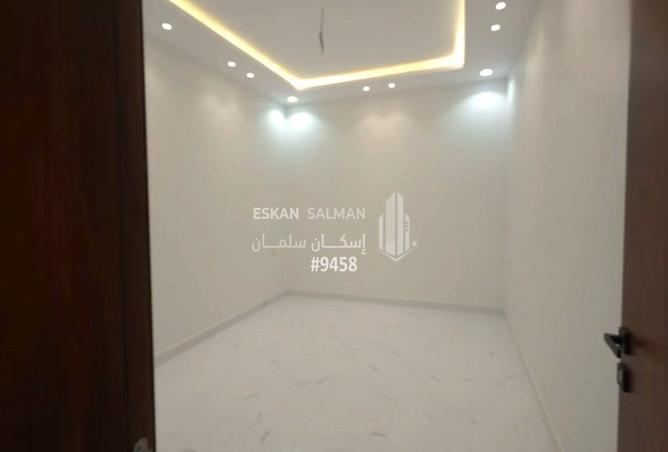 243989 - Property Image 3