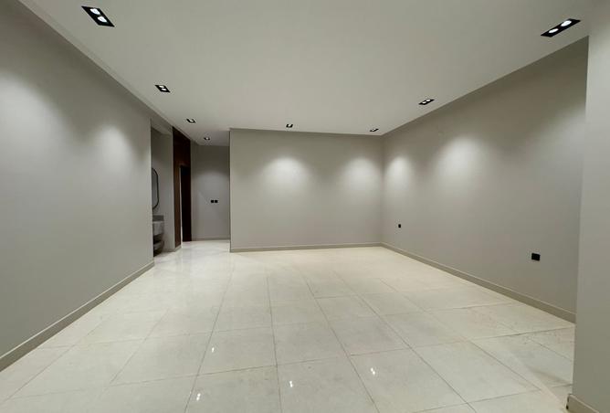 255343 - Property Image 3