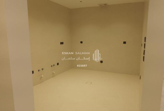 255121 - Property Image 3