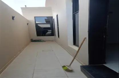 Full Floor - 3 Bedrooms - 3 Bathrooms for sale in Al Bayan - Riyadh - Ar Riyadh