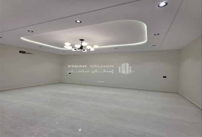 253595 - Property Image 3