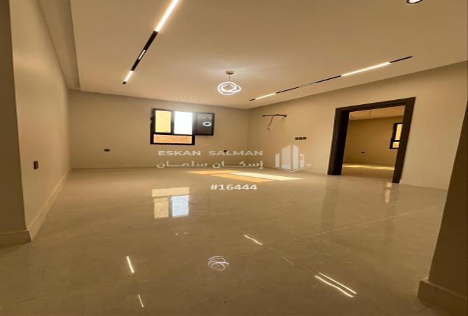 256442 - Property Image 2
