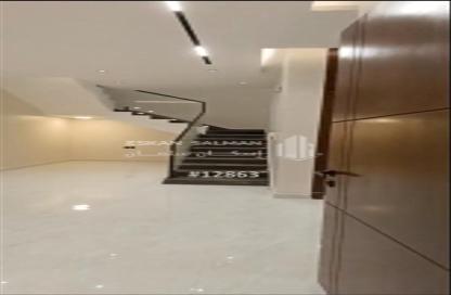 شقة - 6 غرف نوم - 3 حمامات للبيع في المونسية - الرياض - الرياض