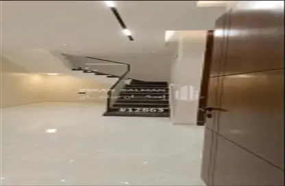 شقة - 6 غرف نوم - 3 حمامات للبيع في المونسية - الرياض - الرياض