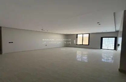 Apartment - 4 Bedrooms - 3 Bathrooms for sale in Al Murjan - Riyadh - Ar Riyadh