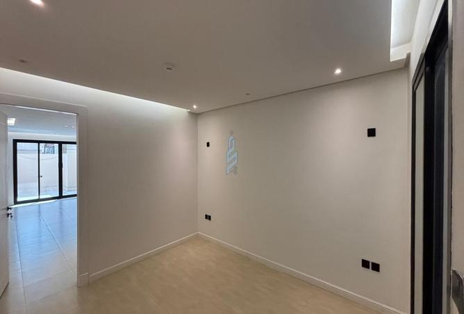 257374 - Property Image 3