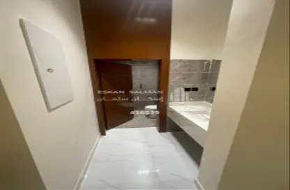 شقة - 5 غرف نوم - 5 حمامات للبيع في الرمال - الرياض - الرياض