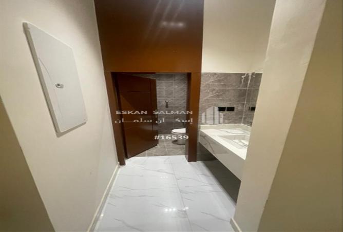 256911 - Property Main Image