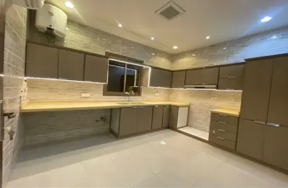 Apartment - 3 Bedrooms - 2 Bathrooms for rent in Al Malqa - Riyadh - Ar Riyadh