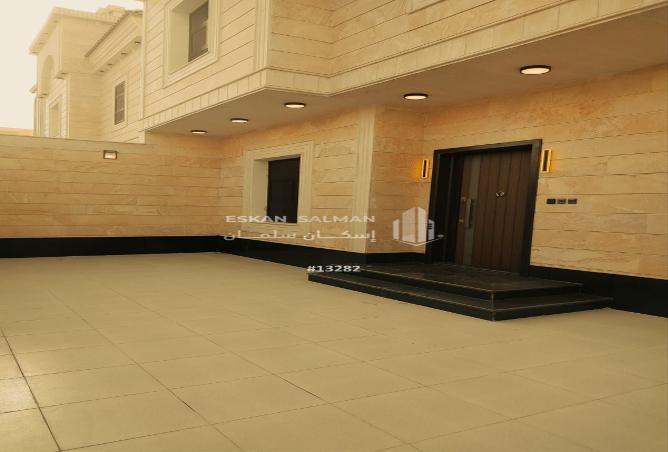 252045 - Property Image 3