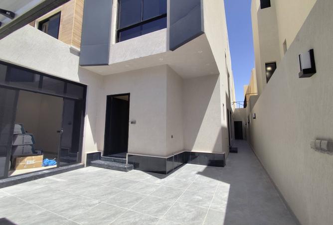 254940 - Property Image 2