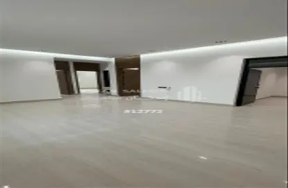 Full Floor - 5 Bedrooms - 3 Bathrooms for sale in Dahiyat Namar - Riyadh - Ar Riyadh