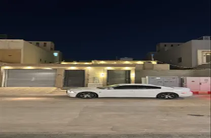 Villa - 3 Bedrooms - 4 Bathrooms for sale in Ar Rimal - Riyadh - Ar Riyadh