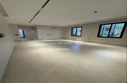 Apartment - 5 Bedrooms - 3 Bathrooms for sale in Qurtubah - Riyadh - Ar Riyadh