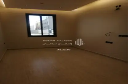 Apartment - 5 Bedrooms - 3 Bathrooms for sale in Al Awaly - Riyadh - Ar Riyadh