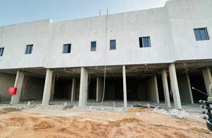 صالة عرض - استوديو - 1 حمام للايجار في القادسية - الرياض - الرياض