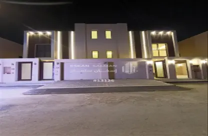 طابق كامل - 5 غرف نوم - 3 حمامات للبيع في عكاظ - الرياض - الرياض