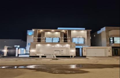 طابق كامل - 5 غرف نوم - 4 حمامات للبيع في الجنادرية - الرياض - الرياض