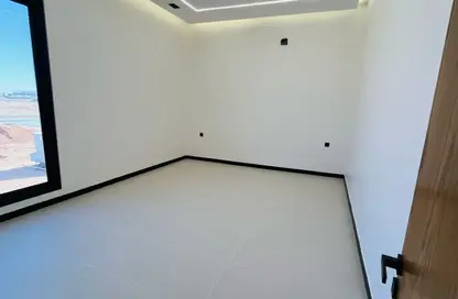 Full Floor - 3 Bedrooms - 6 Bathrooms for sale in Al Maizialah - Riyadh - Ar Riyadh