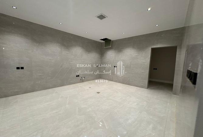 253473 - Property Image 2