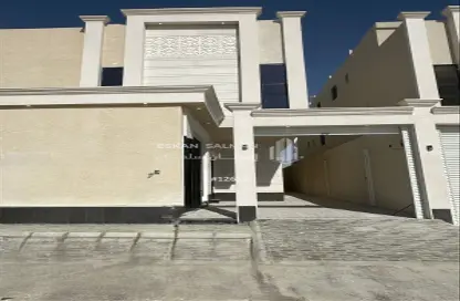 Villa - 7 Bedrooms - 5 Bathrooms for sale in Al Janadriyah - Riyadh - Ar Riyadh