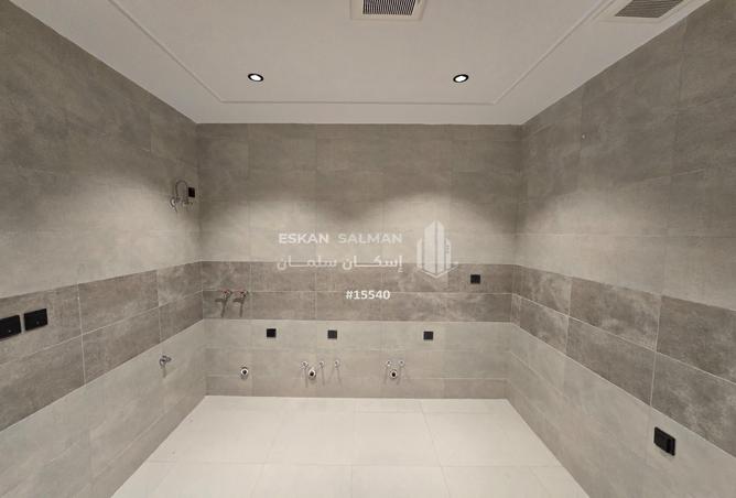 254808 - Property Image 3