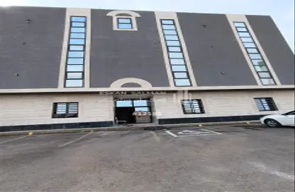 Apartment - 4 Bedrooms - 3 Bathrooms for sale in Al Hazm - Riyadh - Ar Riyadh