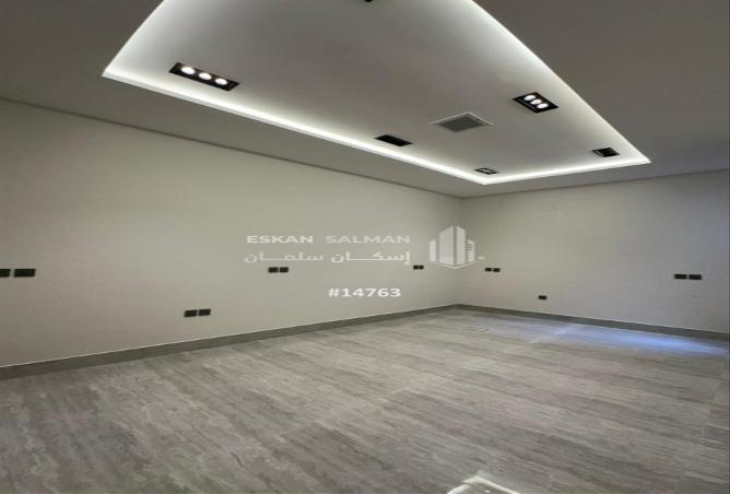 253804 - Property Image 3
