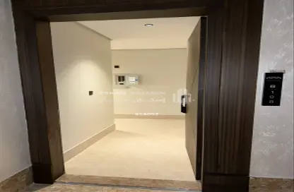 Apartment - 5 Bedrooms - 4 Bathrooms for sale in Al Hamra - Al Khubar - Eastern
