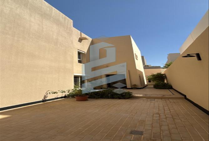 256138 - Property Image 2