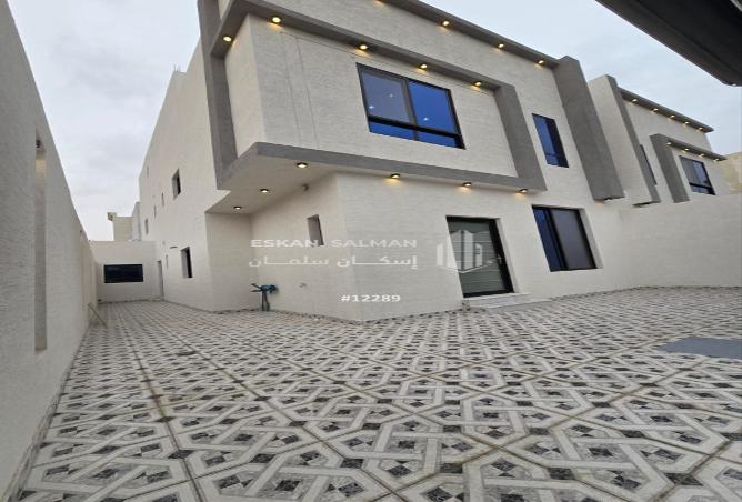 249215 - Property Image 2