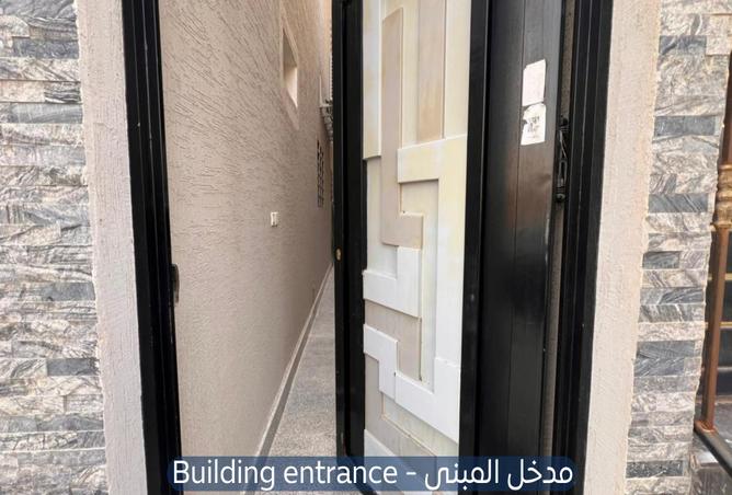 258463 - Property Image 2