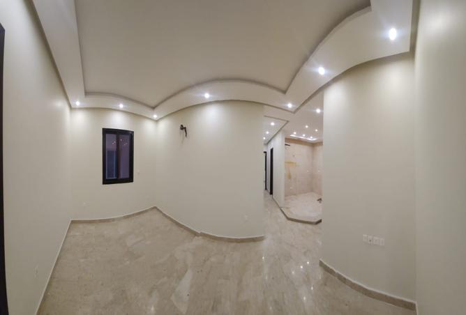 258589 - Property Image 3