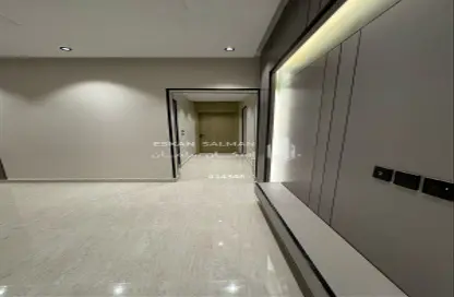 Apartment - 5 Bedrooms - 3 Bathrooms for sale in Al Muhammadiyah 3 - Jazan - Jazan