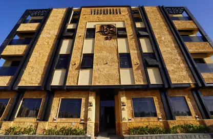 عمارة بالكامل - 8 غرف نوم - 3 حمامات للايجار في العارض - الرياض - الرياض