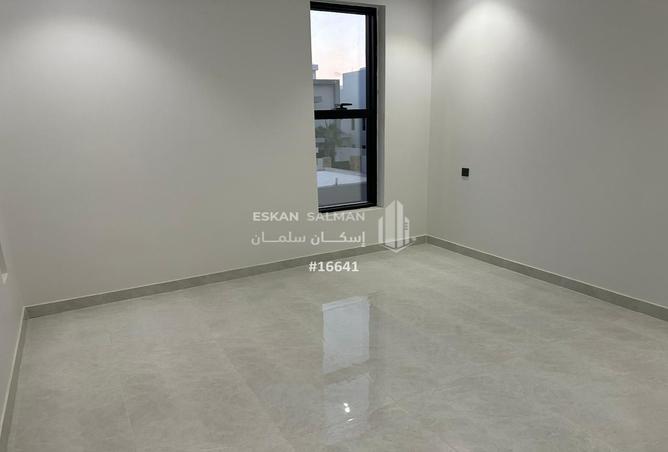 256869 - Property Image 2