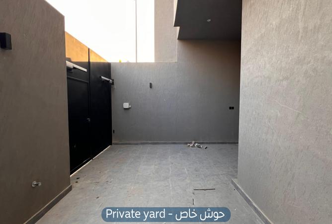 256331 - Property Image 2