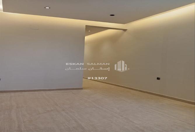 251046 - Property Image 2