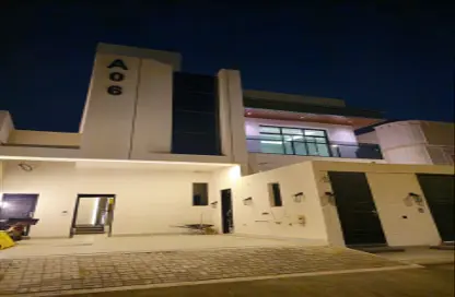 Full Floor - 5 Bedrooms - 3 Bathrooms for sale in Qurtubah - Riyadh - Ar Riyadh