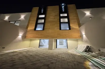 Full Floor - 4 Bedrooms - 3 Bathrooms for sale in Qurtubah - Riyadh - Ar Riyadh
