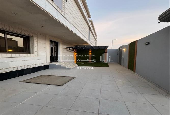 251809 - Property Image 3