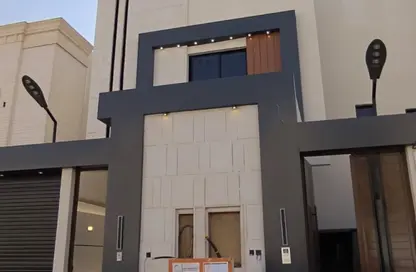 Full Floor - 5 Bedrooms - 4 Bathrooms for sale in Al Bayan - Riyadh - Ar Riyadh