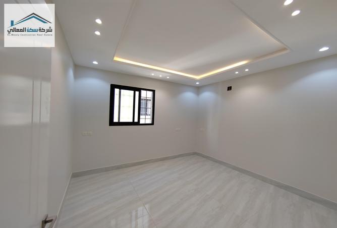 طابق كامل - 3 غرف نوم - 4 حمامات للبيع في حي القادسية - شرق الرياض - الرياض