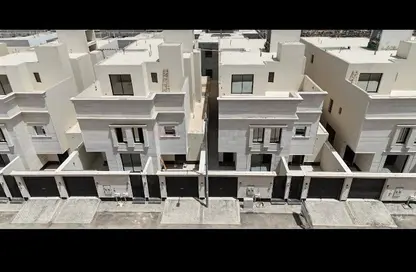 Full Floor - 4 Bedrooms - 4 Bathrooms for sale in Al Janadriyah - Riyadh - Ar Riyadh