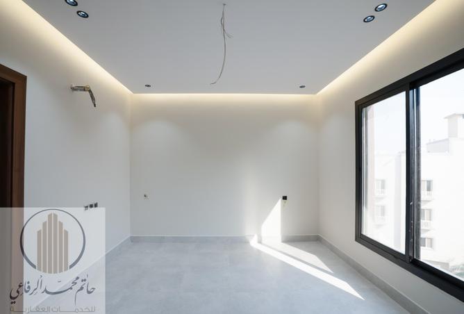 257989 - Property Image 3