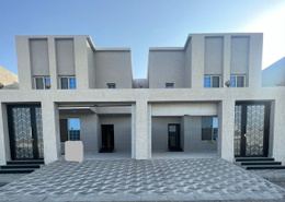 Villa - 5 bedrooms - 7 bathrooms for للبيع in Al Amwaj - Al Khubar - Eastern